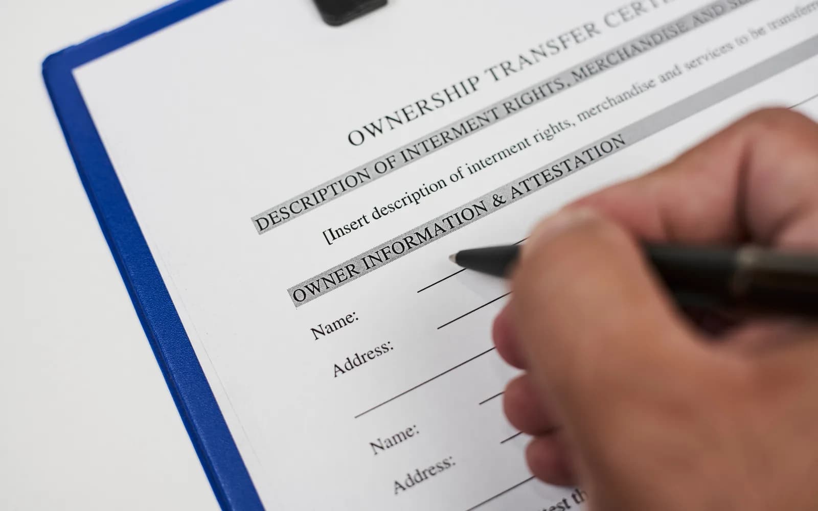 How to Transfer a Car Title in New York