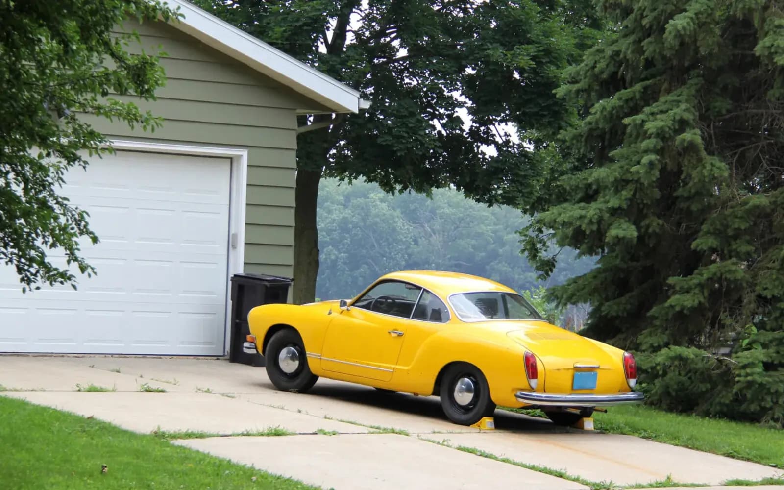 Too Many Junk Cars on One Property: NY Code-Violation Risk