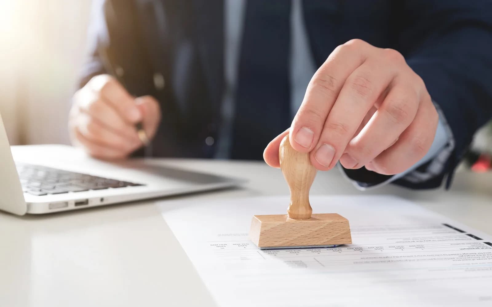 Bonded Titles: Why New York Doesn't Issue Them (and What to Do Instead) Bonded Titles: Why New York Doesn't Issue Them (and What to Do Instead)