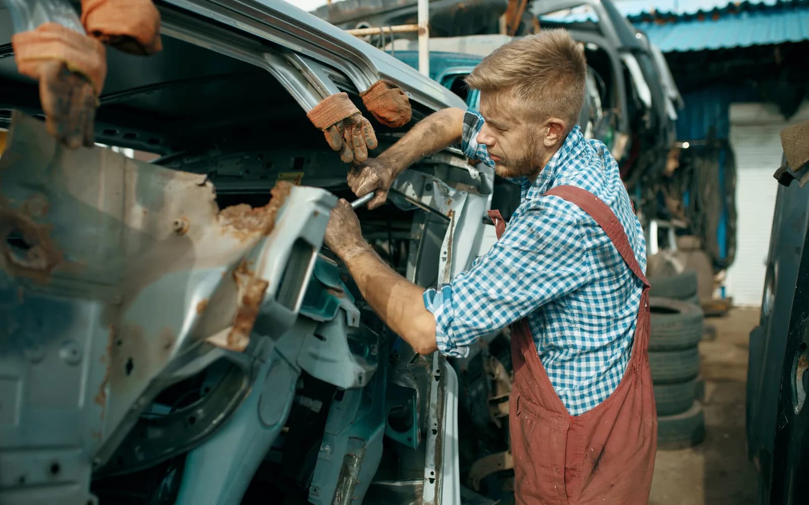 Fluids, Airbags, and Mercury Switches: How NY Dismantlers Recycle Safely Fluids, Airbags, and Mercury Switches: How NY Dismantlers Recycle Safely