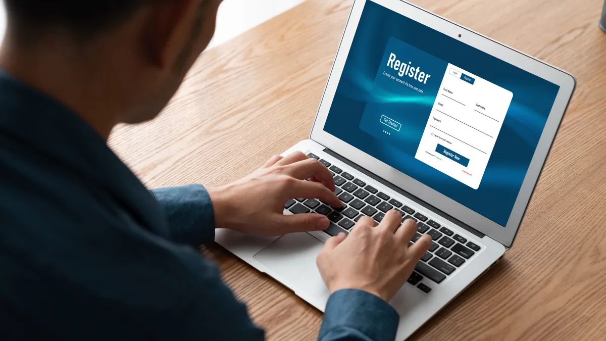 Filling in a vehicle registration application online